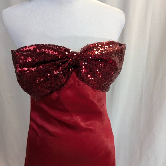 Fashion Nova NWT but *Imperfect Size Small Red Serena Satin Mini Dress - Picture 4 of 16